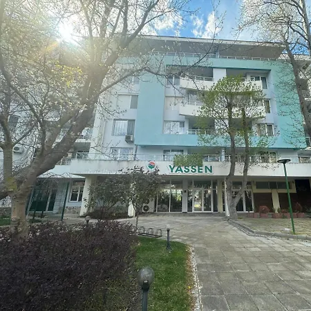 Yassen Слънчев бряг